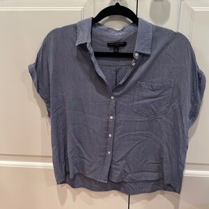 Banana Republic blue women’s blouse